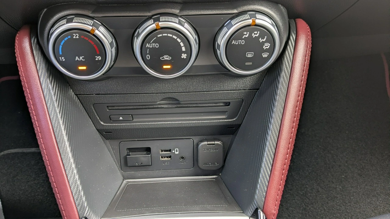 Mazda CX-3 - Zdjęcie 29