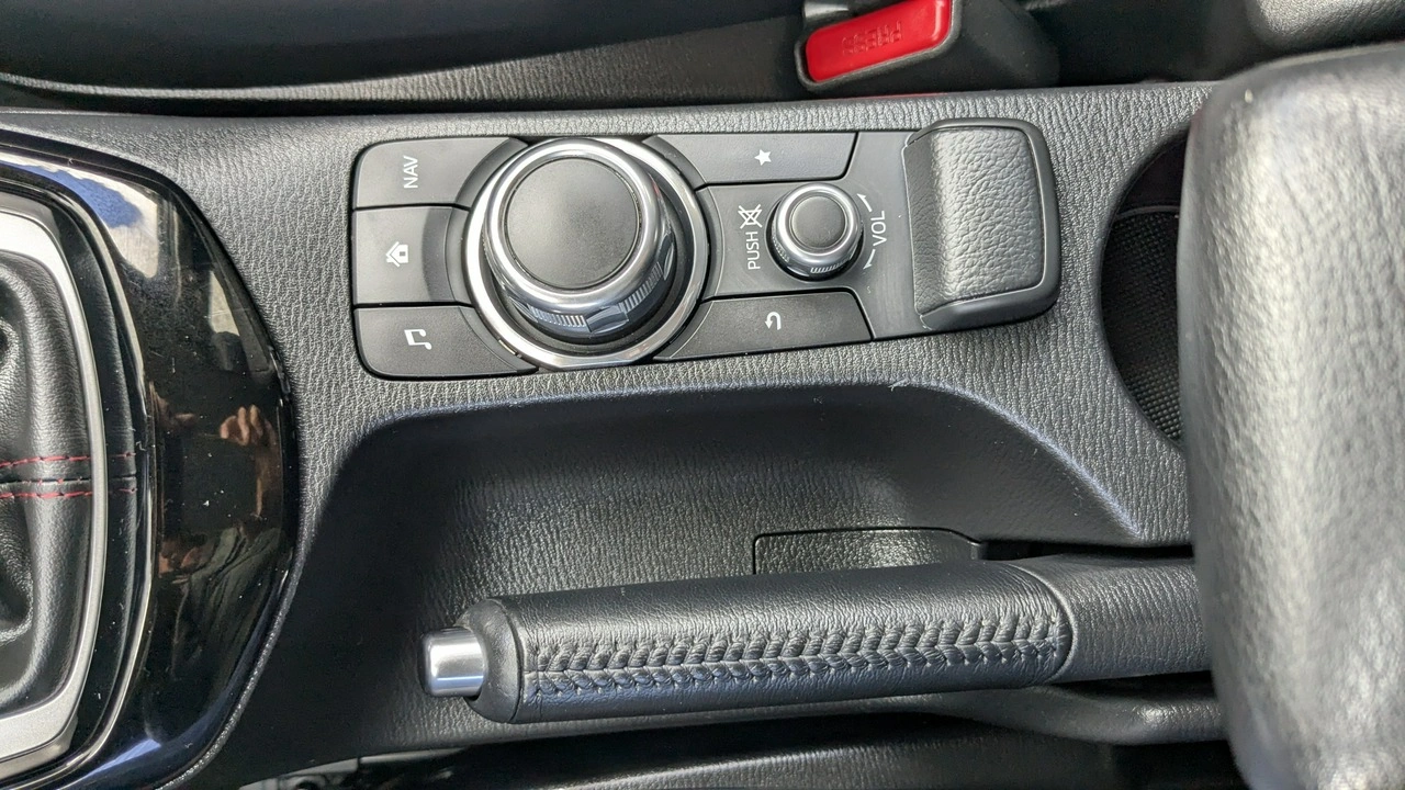 Mazda CX-3 - Zdjęcie 30