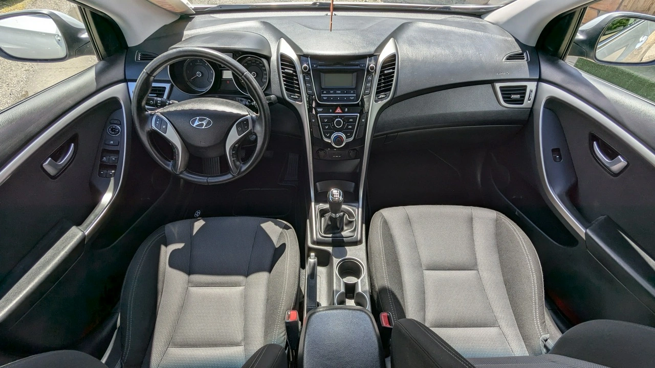 Hyundai i30 - Zdjęcie 24