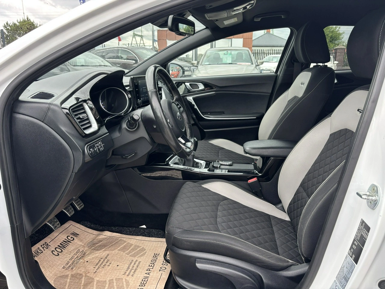 Kia Pro Cee'd - Zdjęcie 17
