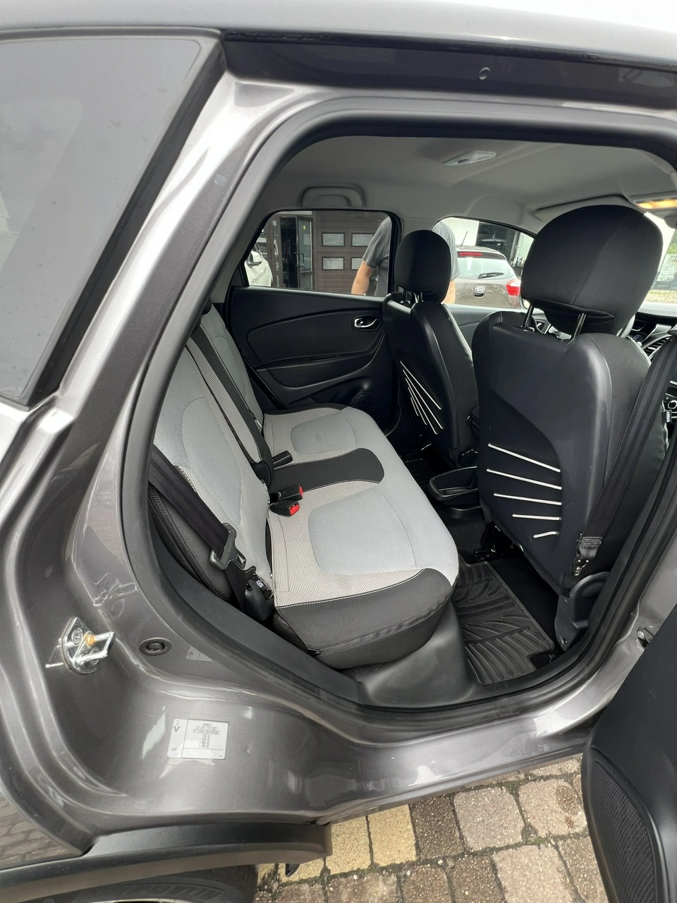 Renault Captur - Zdjęcie 10