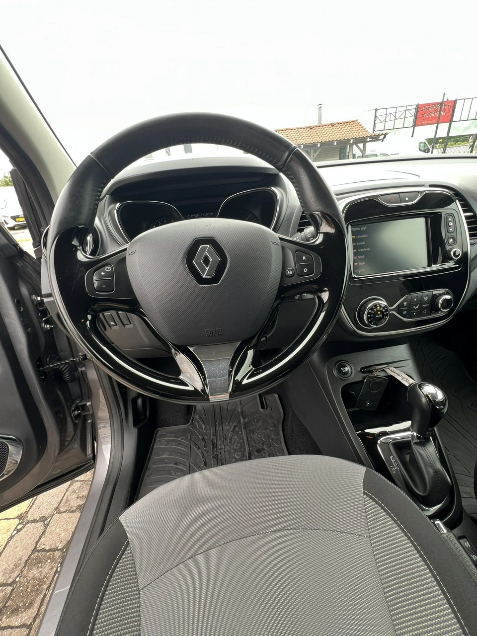 Renault Captur - Zdjęcie 16