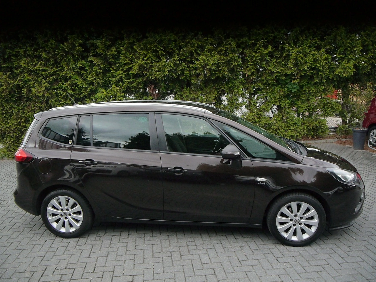 Opel Zafira - Zdjęcie 9