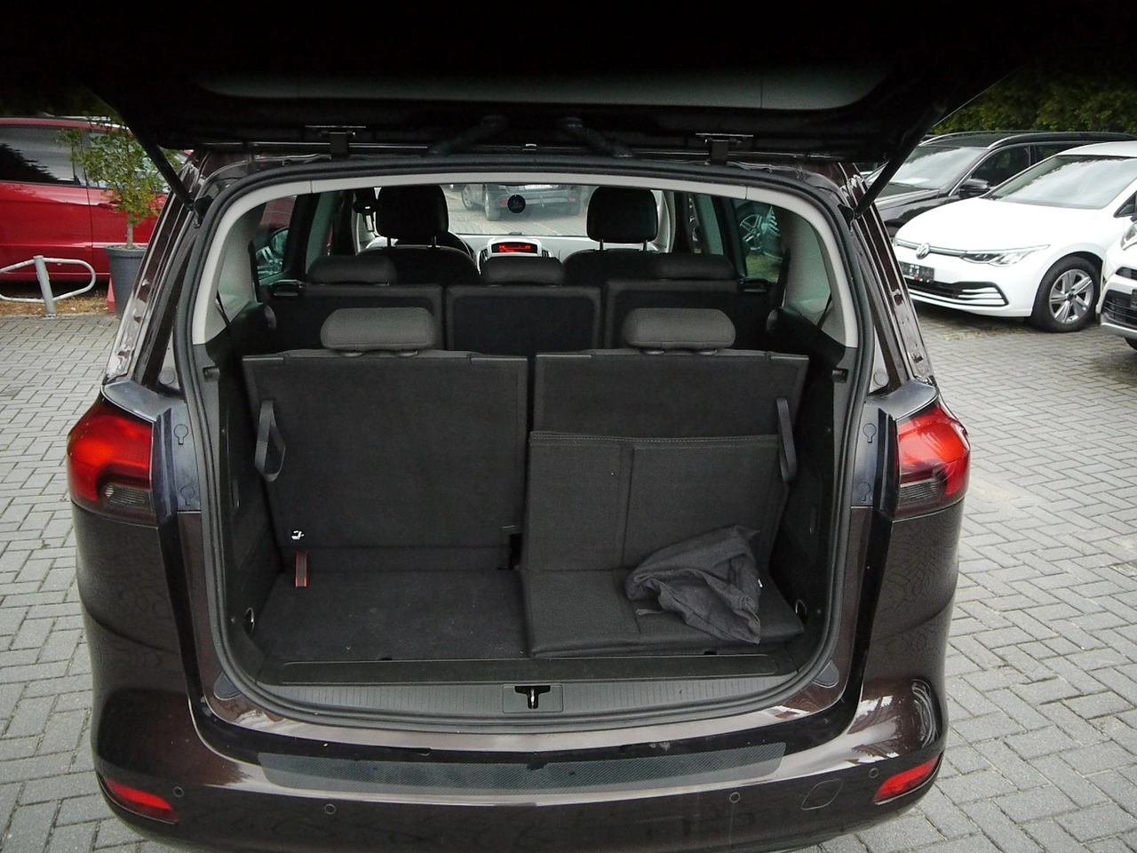 Opel Zafira - Zdjęcie 17