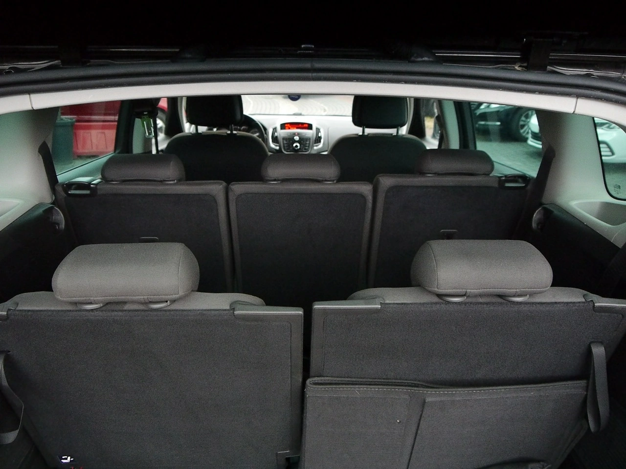 Opel Zafira - Zdjęcie 18