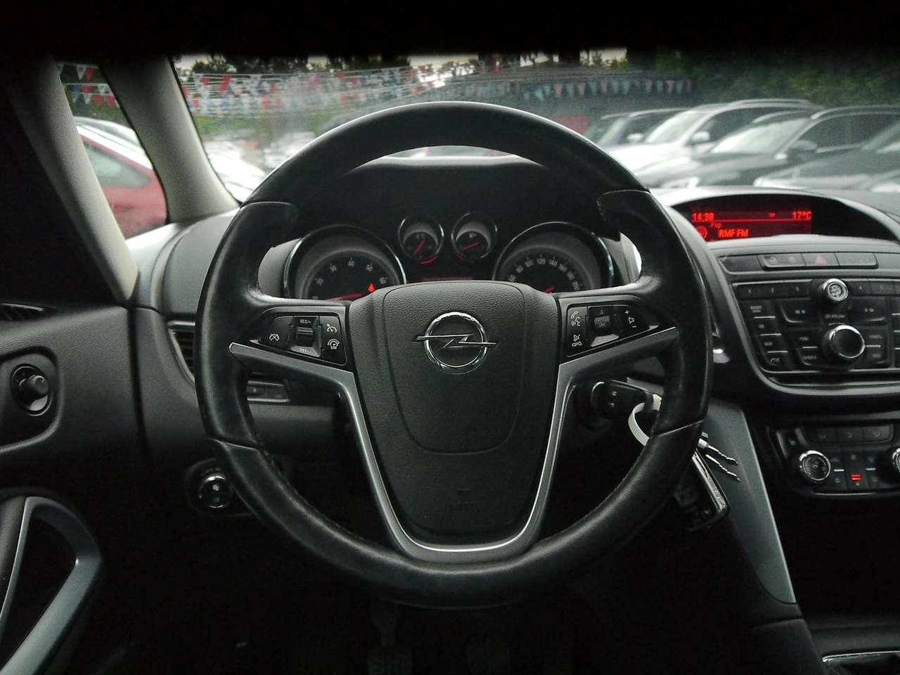 Opel Zafira - Zdjęcie 19
