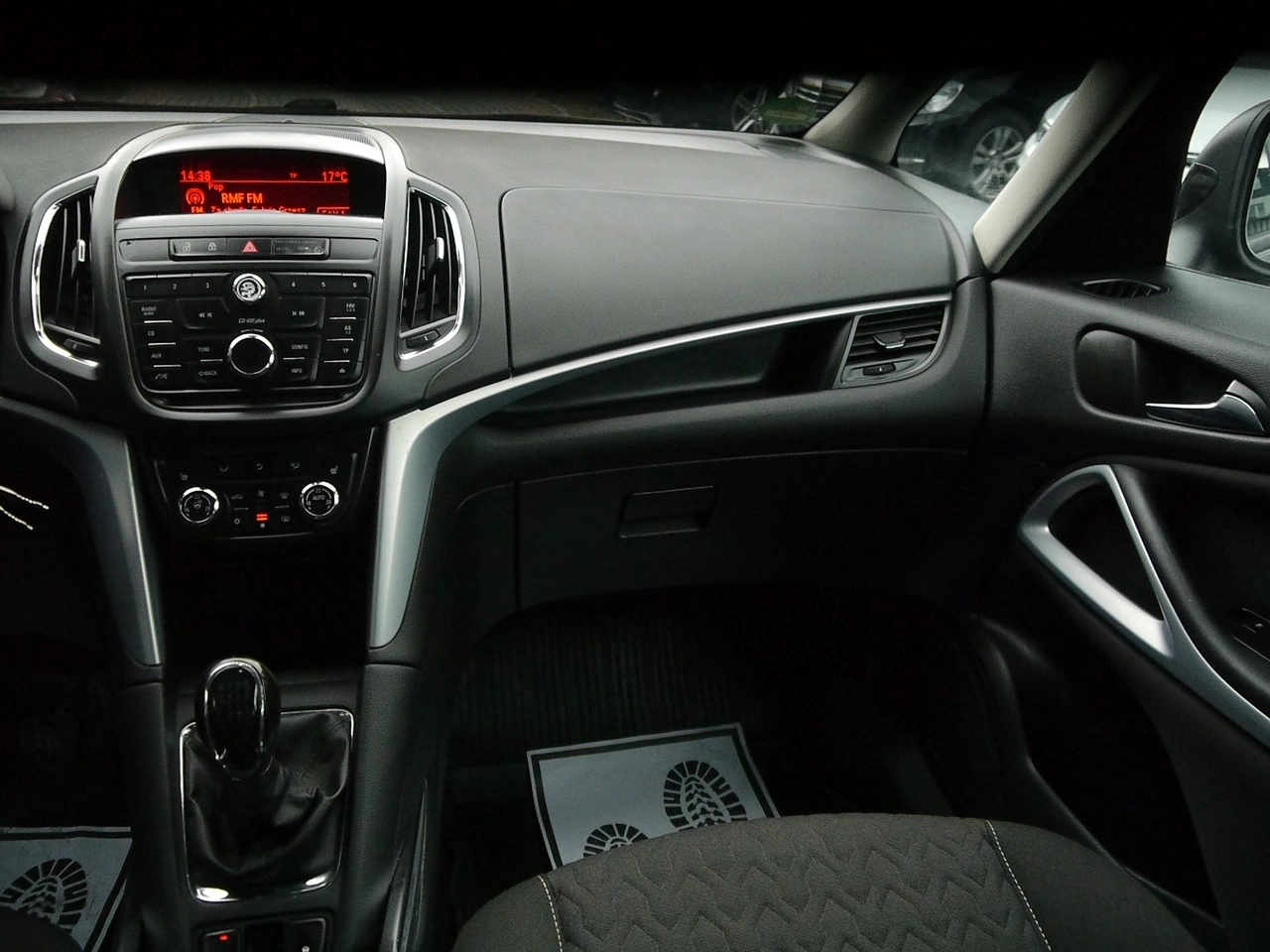Opel Zafira - Zdjęcie 22
