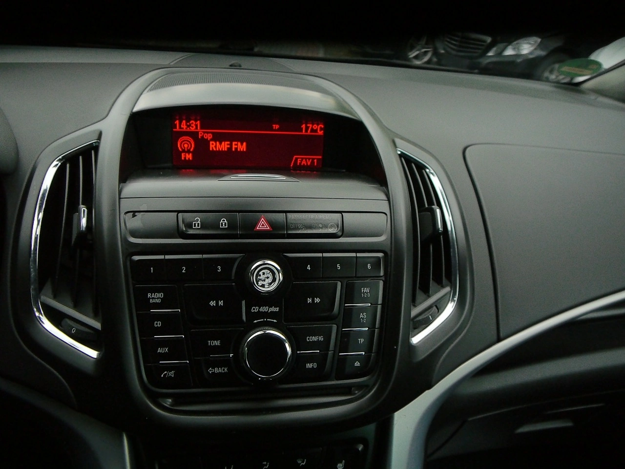 Opel Zafira - Zdjęcie 23