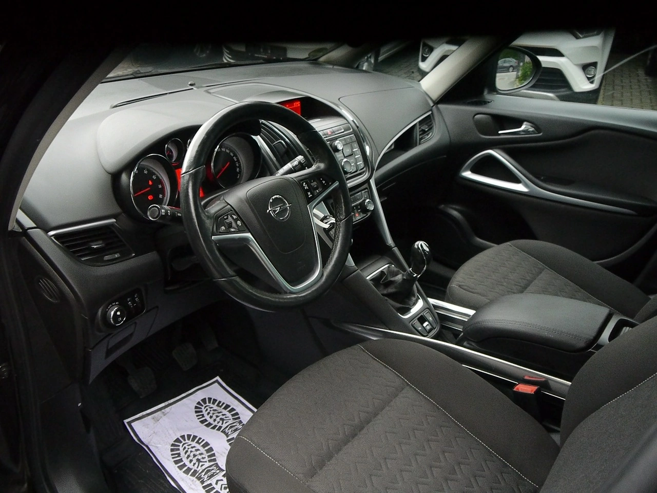 Opel Zafira - Zdjęcie 26