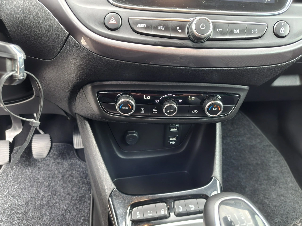 Opel Crossland X - Zdjęcie 12