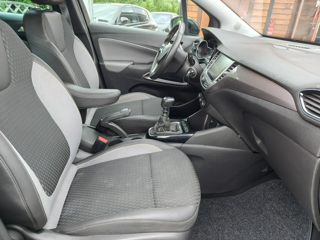 Opel Crossland X - Zdjęcie 18