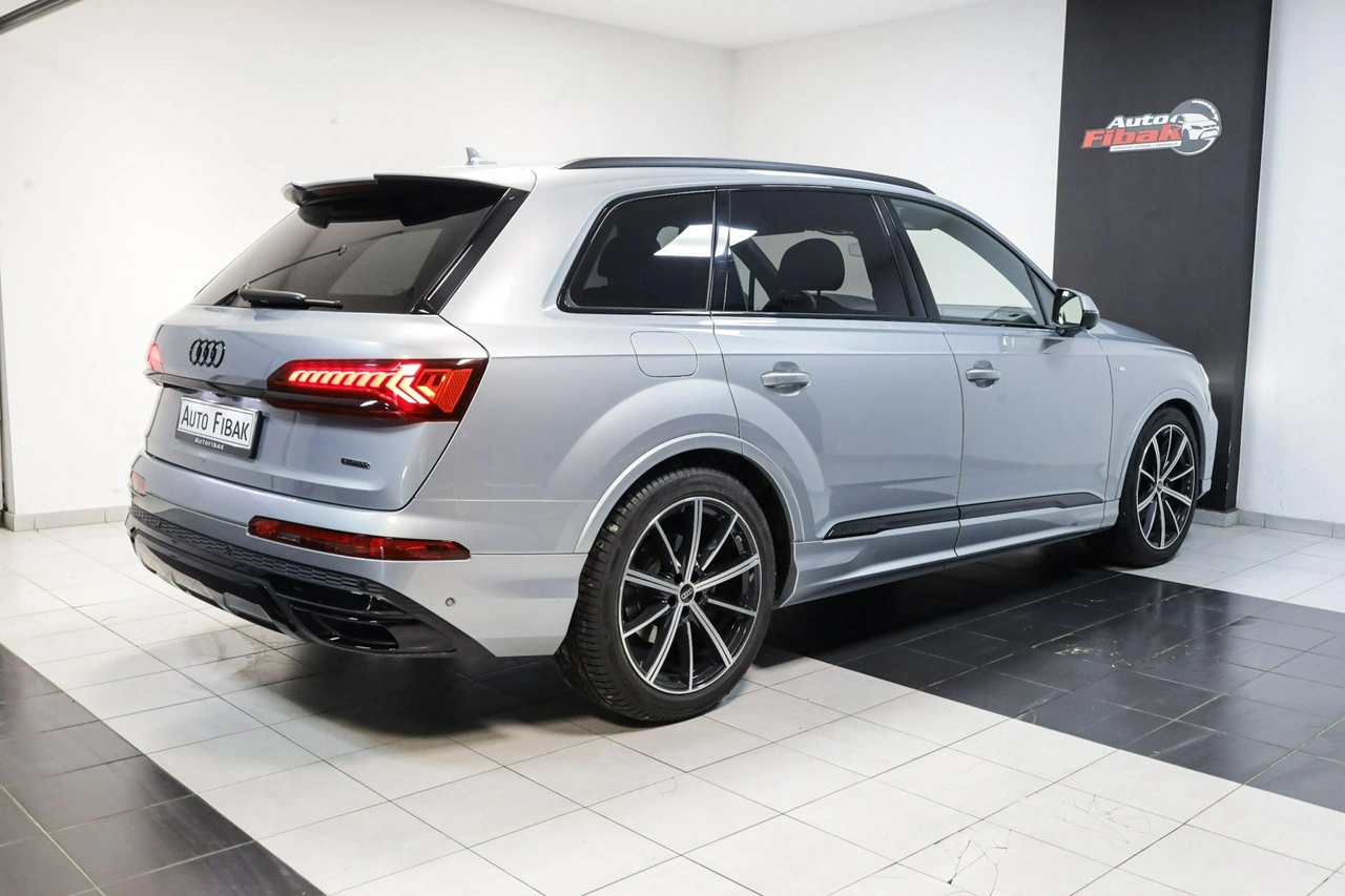 Audi Q7 - Zdjęcie 9