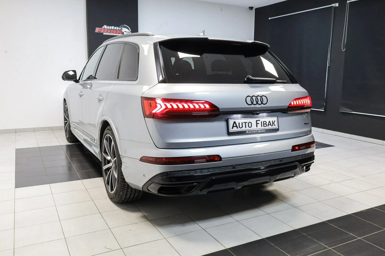 Audi Q7 - Zdjęcie 11