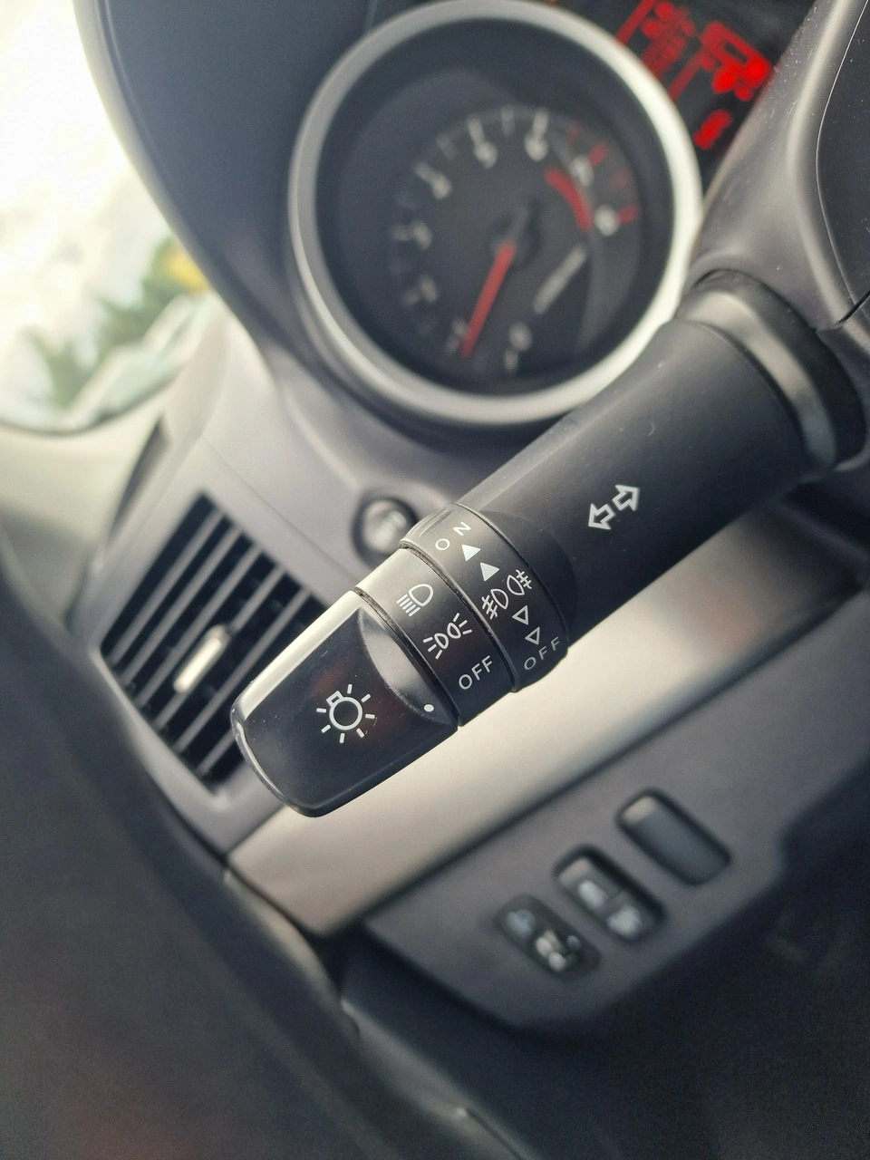 Mitsubishi Lancer - Zdjęcie 25