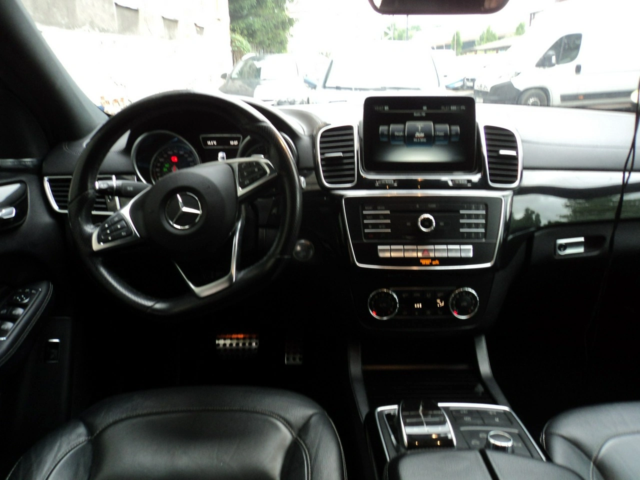 Mercedes GLC 350 - Zdjęcie 8