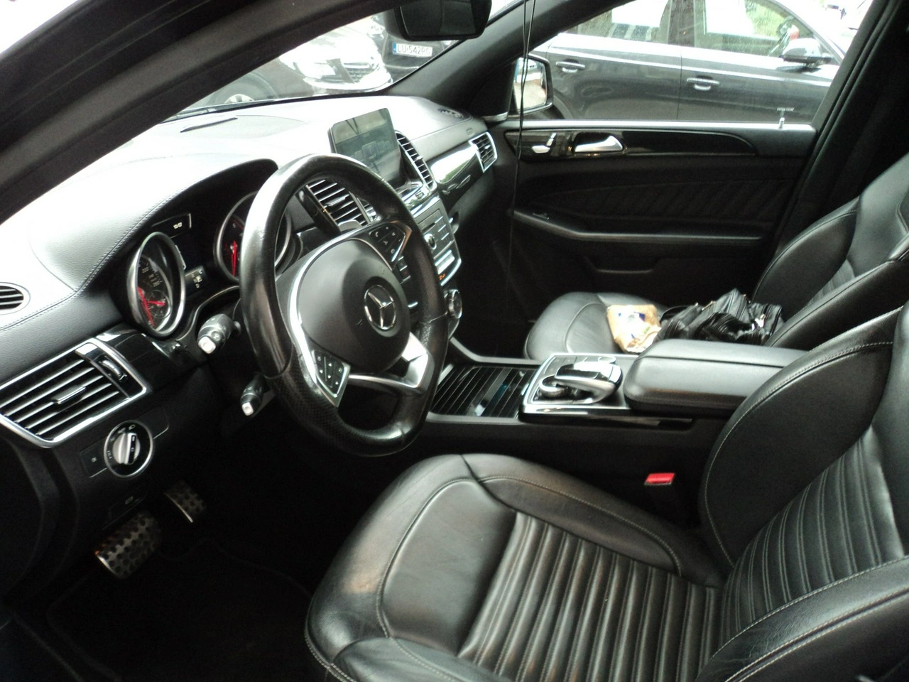 Mercedes GLC 350 - Zdjęcie 9