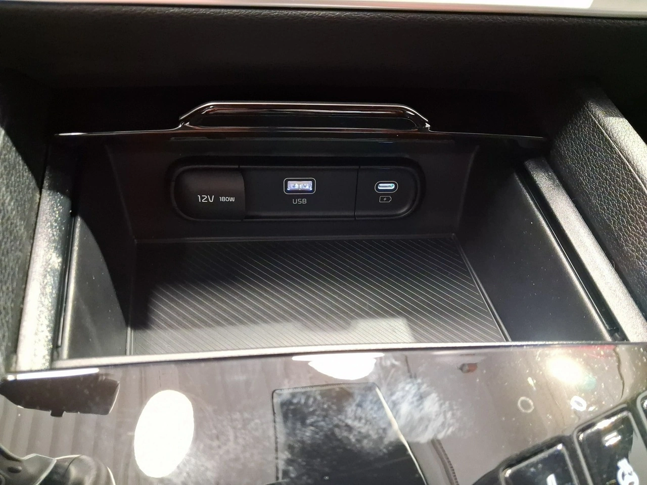 Kia Sportage - Zdjęcie 28