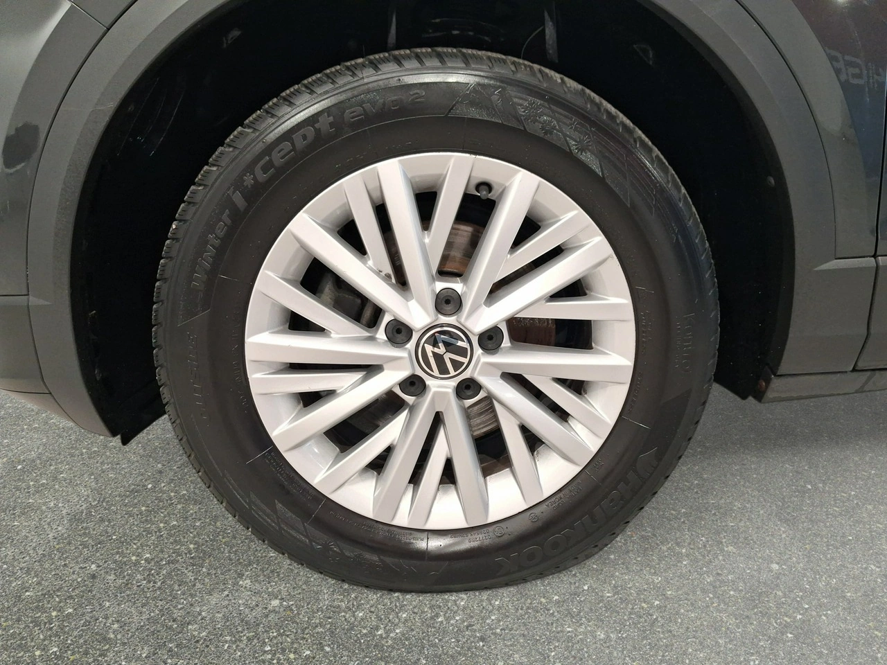 Volkswagen T-Roc - Zdjęcie 9