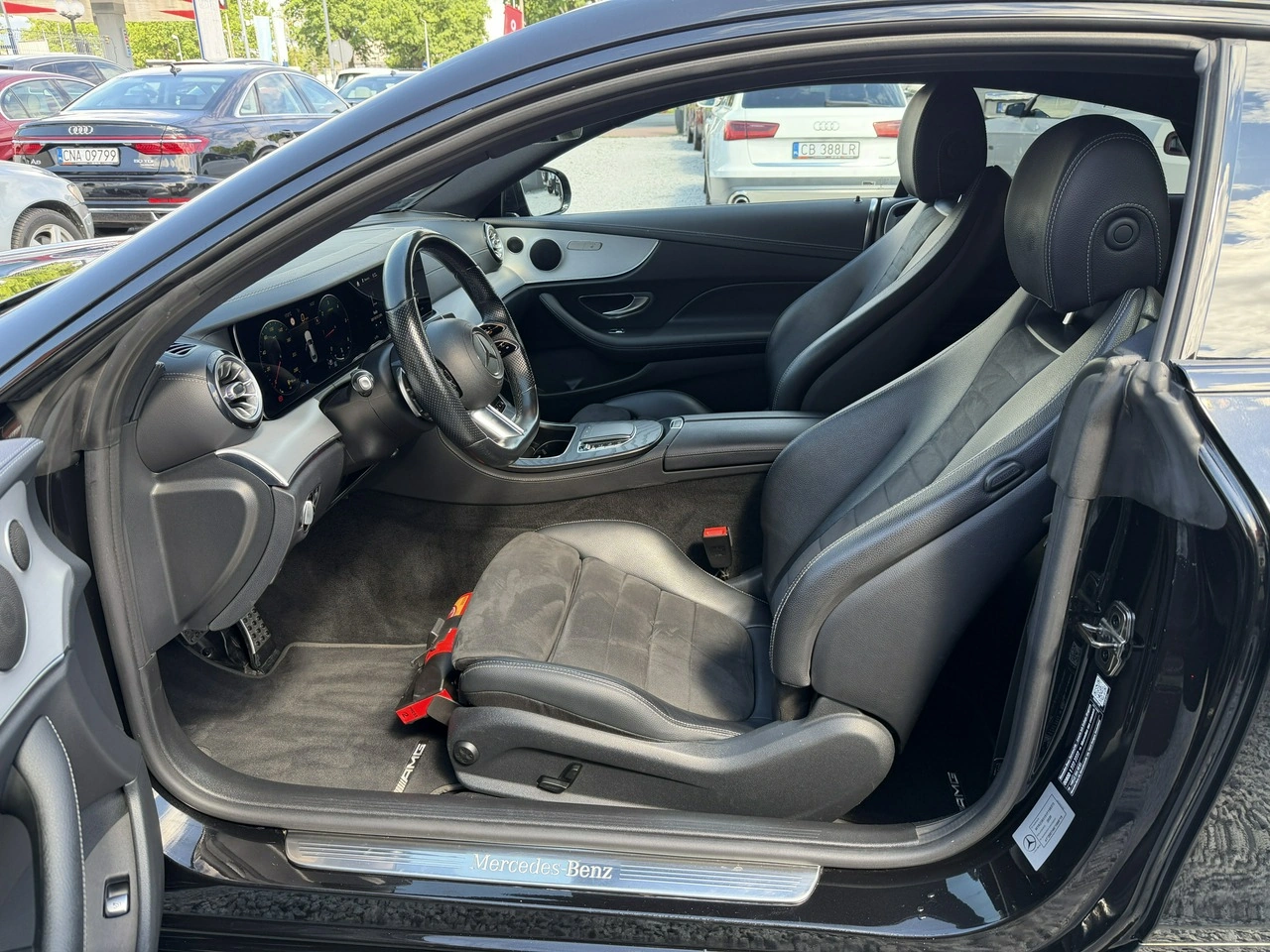 Mercedes E 220 - Zdjęcie 10