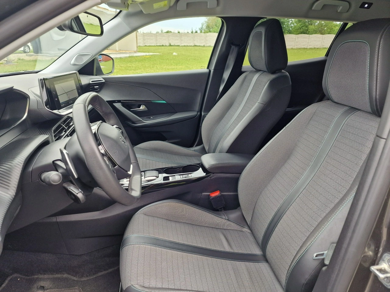 Peugeot 2008 - Zdjęcie 14