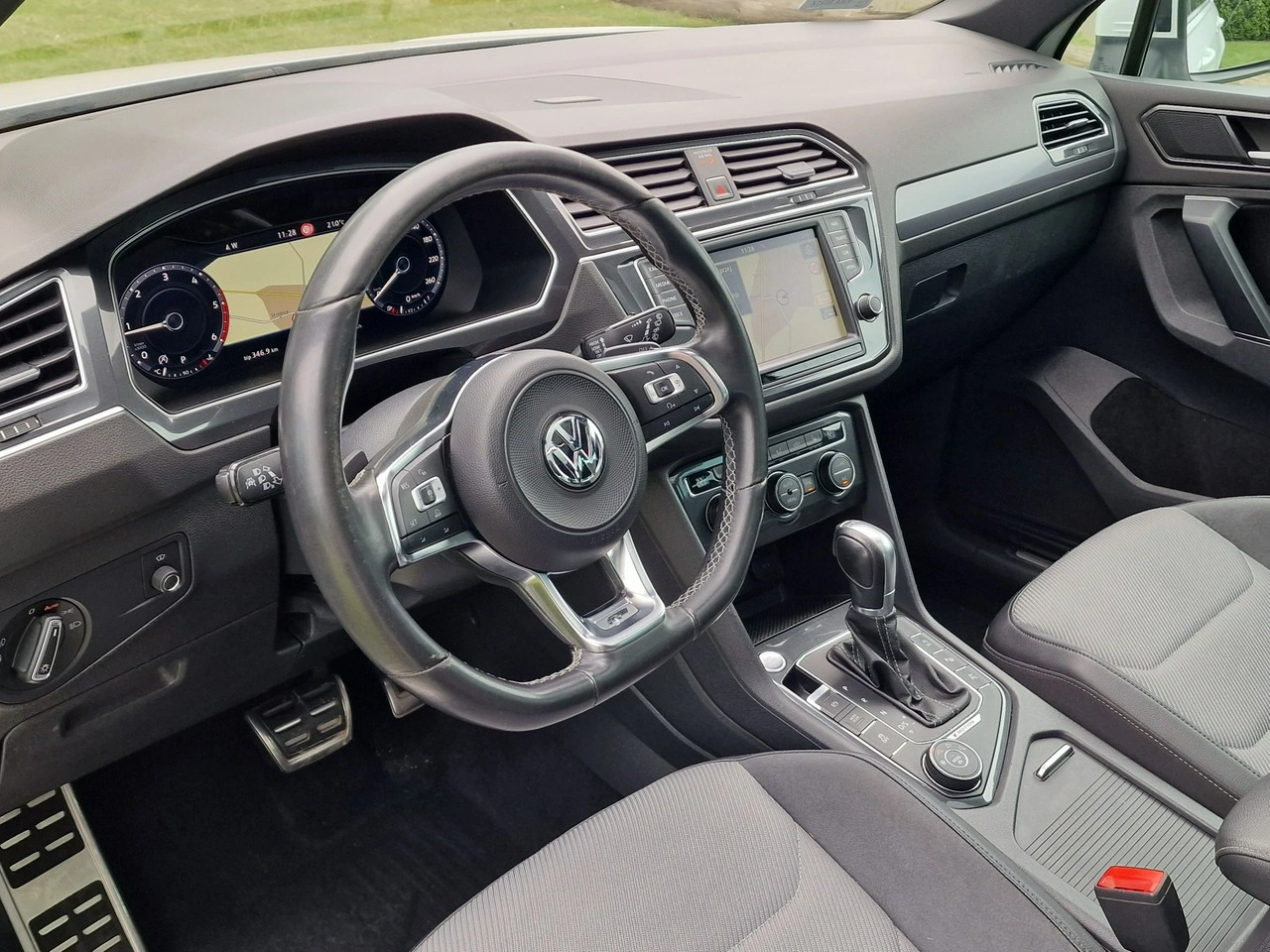 Volkswagen Tiguan - Zdjęcie 14