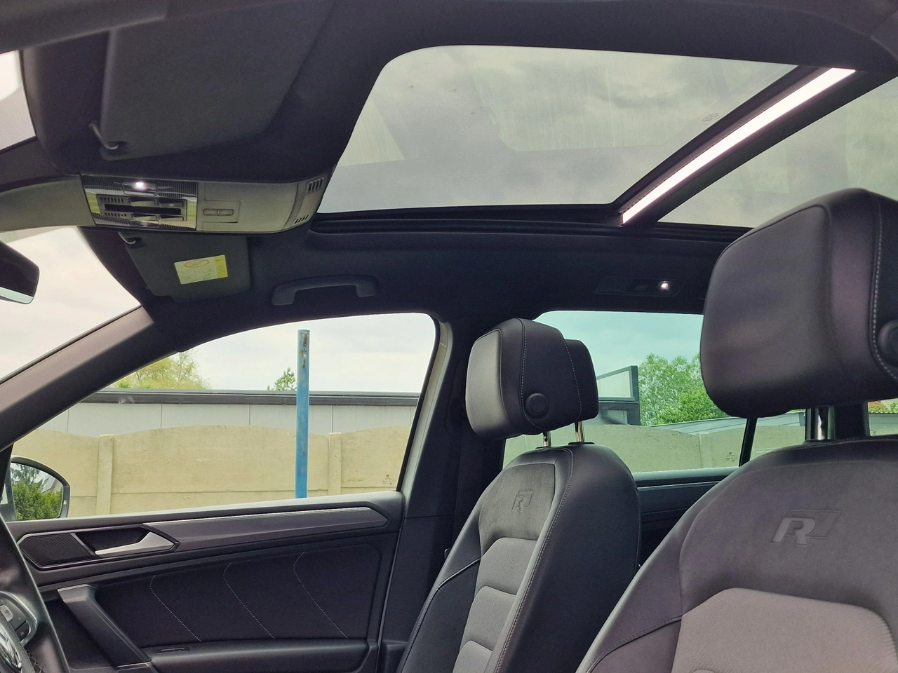 Volkswagen Tiguan - Zdjęcie 16