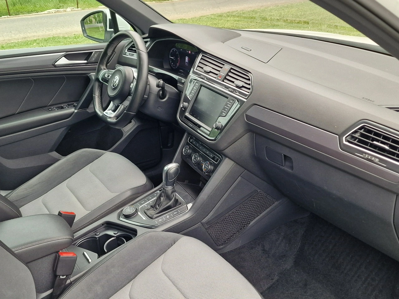 Volkswagen Tiguan - Zdjęcie 21