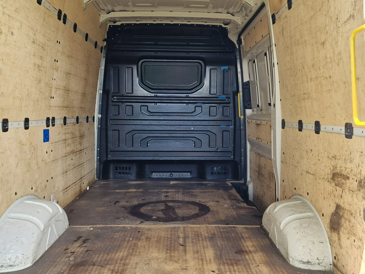 Volkswagen Crafter - Zdjęcie 22