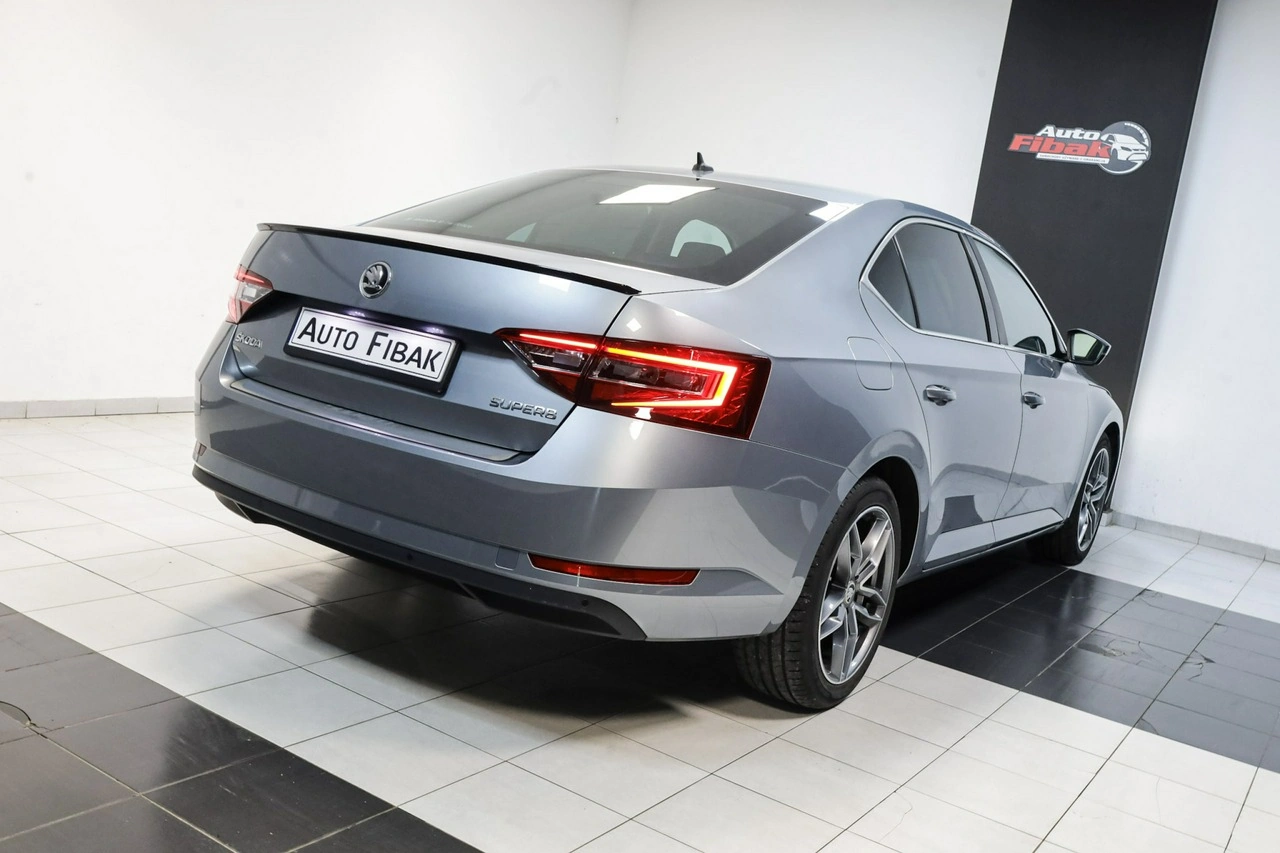 Skoda Superb - Zdjęcie 9