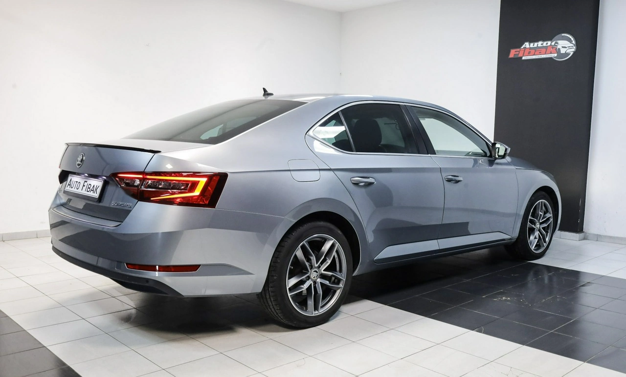 Skoda Superb - Zdjęcie 10