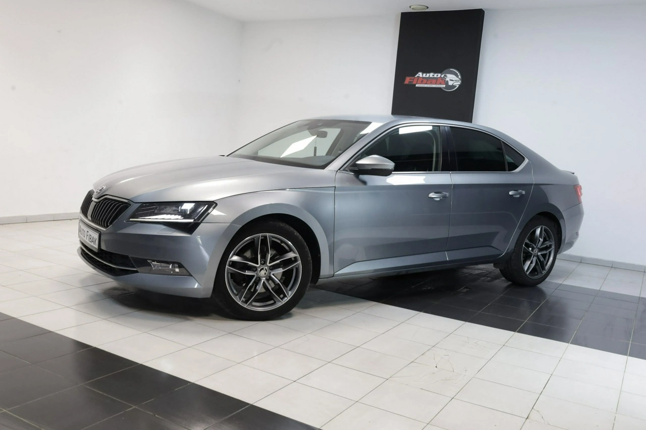 Skoda Superb - Zdjęcie 2