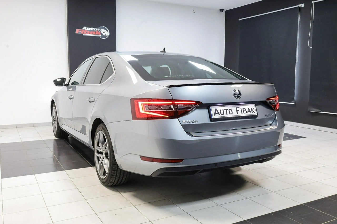 Skoda Superb - Zdjęcie 7