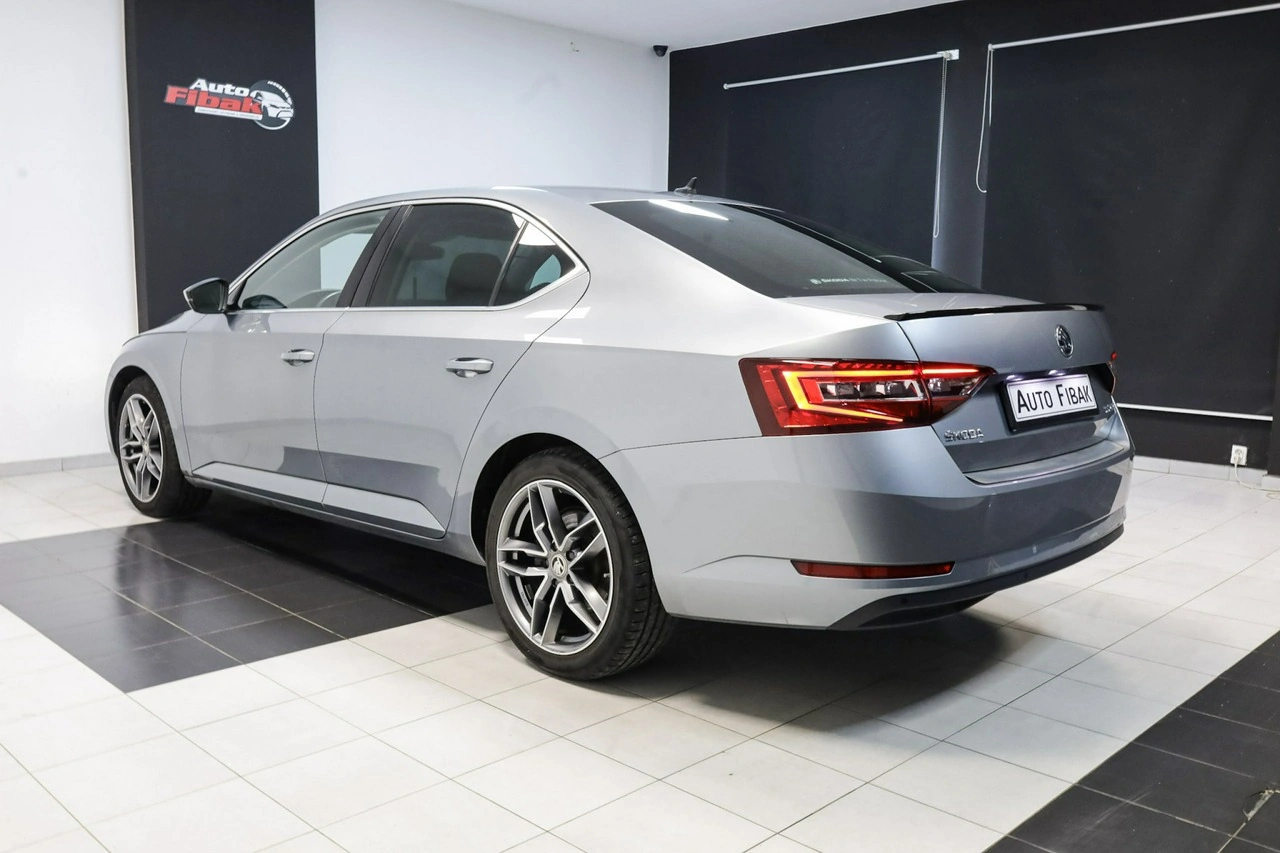 Skoda Superb - Zdjęcie 8