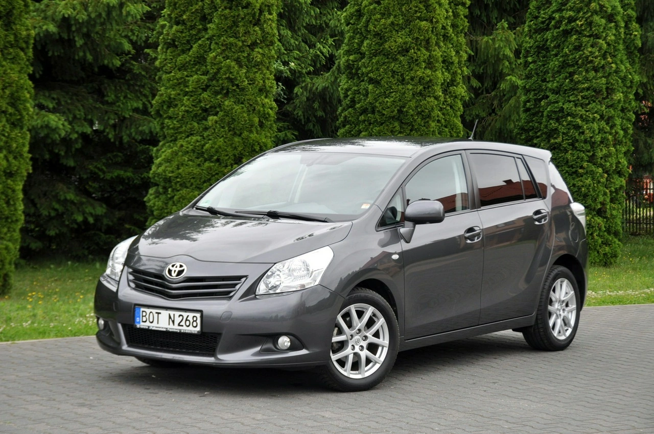 Toyota Verso - Zdjęcie 9