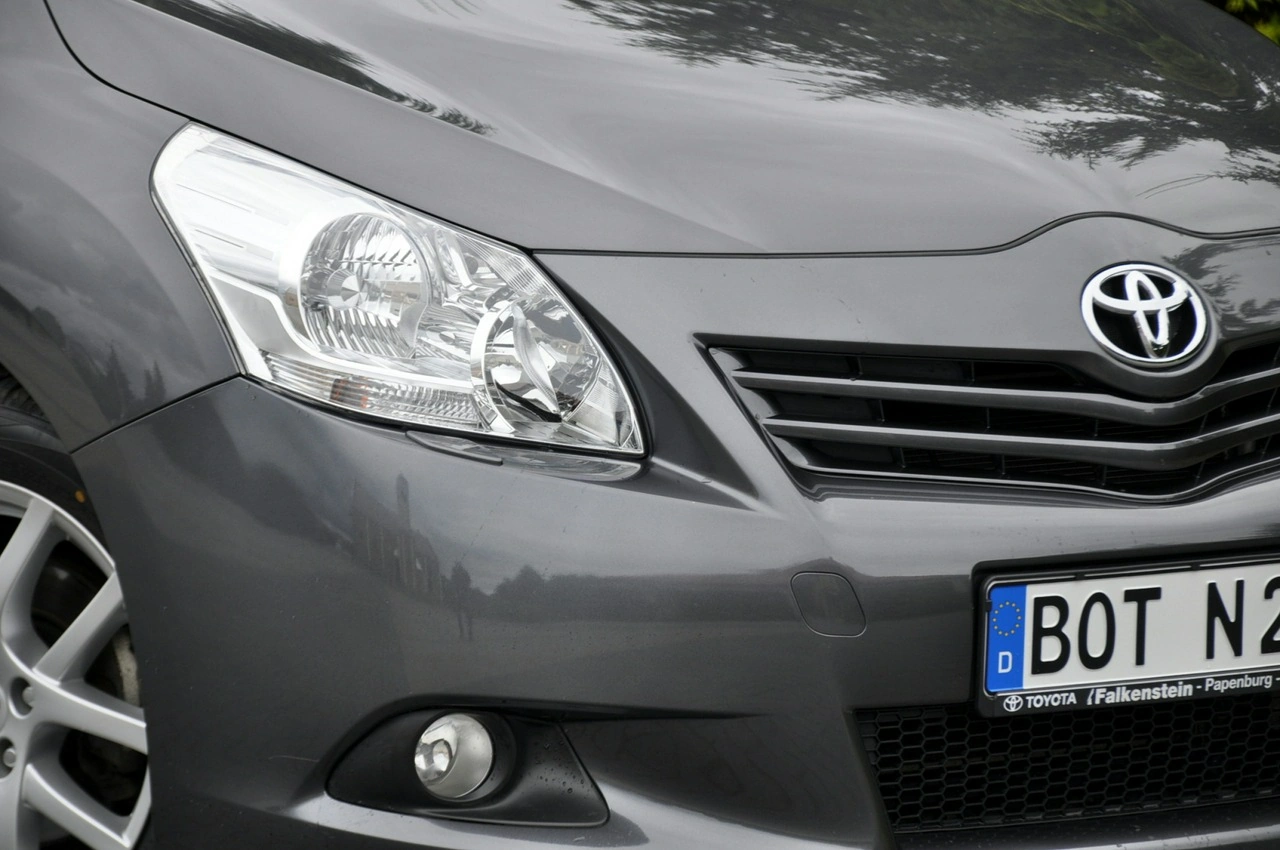 Toyota Verso - Zdjęcie 11