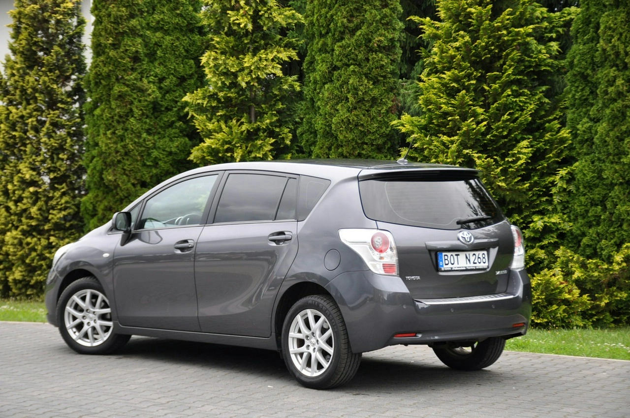 Toyota Verso - Zdjęcie 12