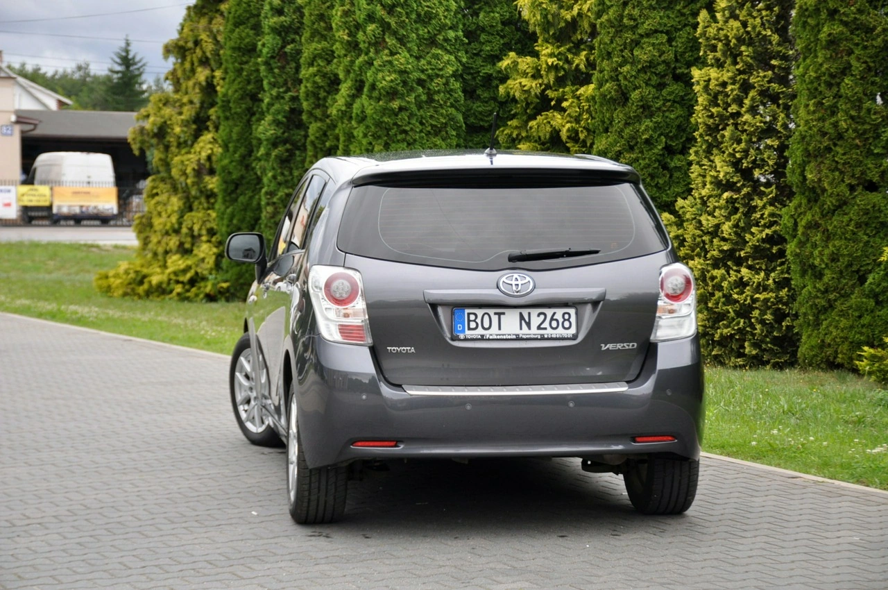 Toyota Verso - Zdjęcie 14