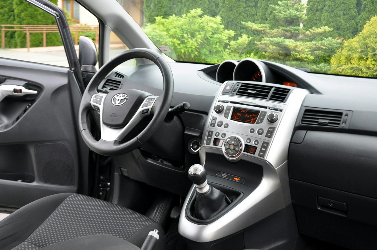 Toyota Verso - Zdjęcie 26