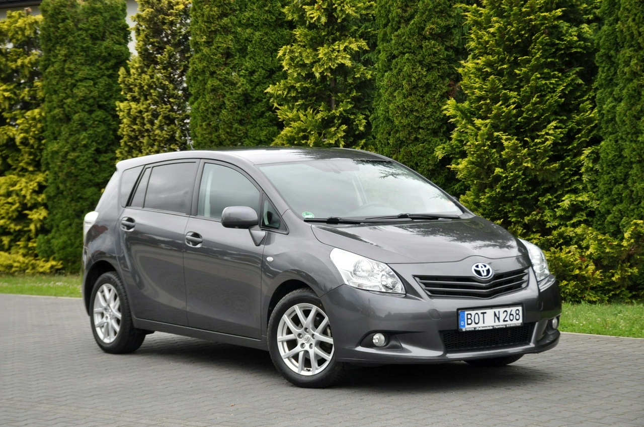 Toyota Verso - Zdjęcie 2