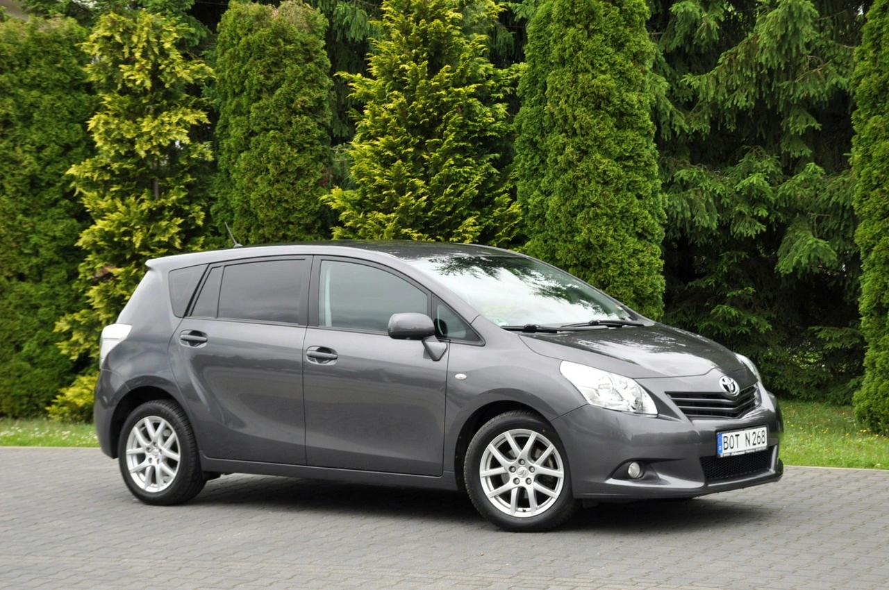 Toyota Verso - Zdjęcie 3