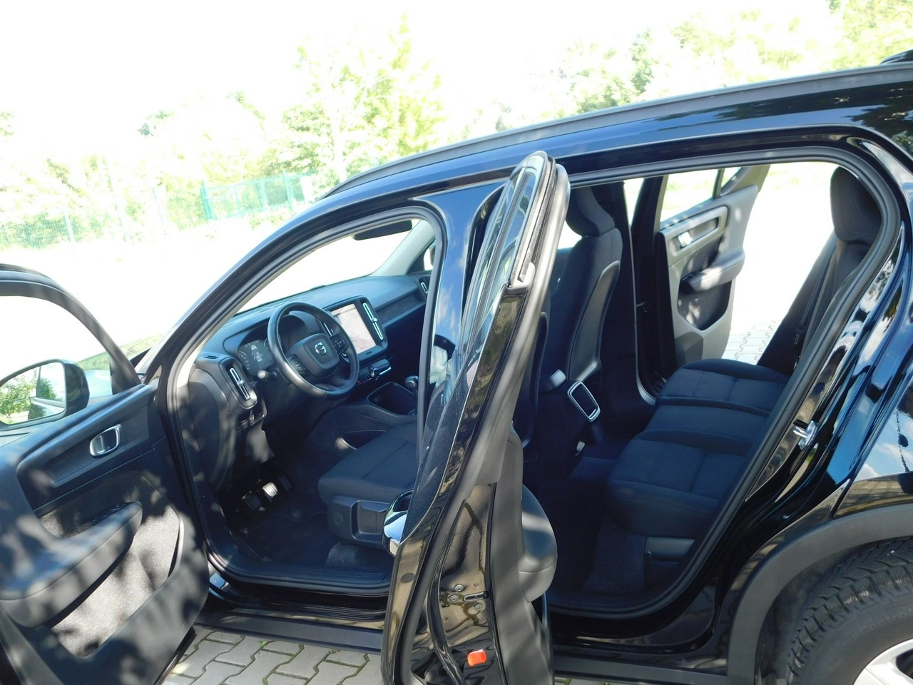 Volvo XC 40 - Zdjęcie 9