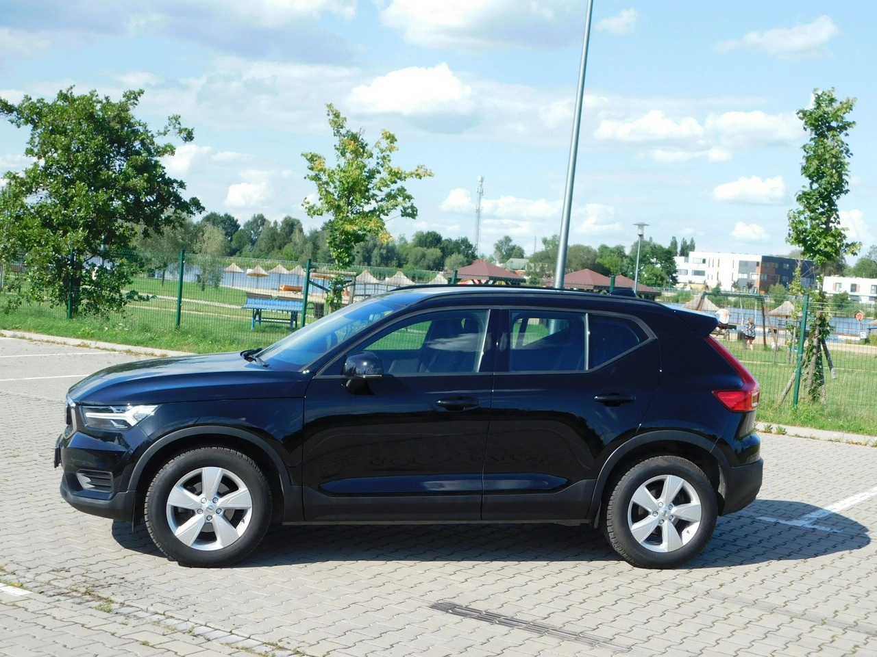 Volvo XC 40 - Zdjęcie 12