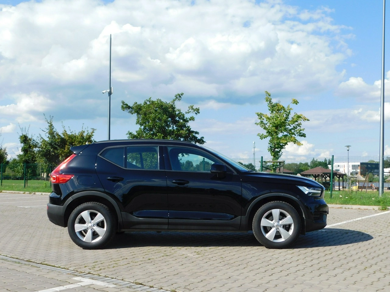 Volvo XC 40 - Zdjęcie 14