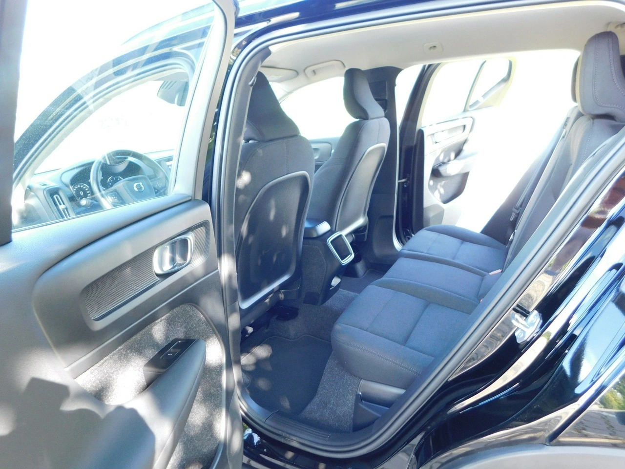 Volvo XC 40 - Zdjęcie 8