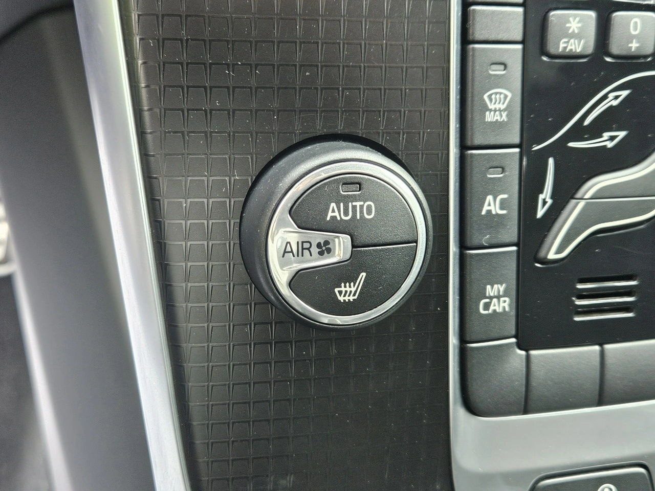 Volvo V40 - Zdjęcie 15