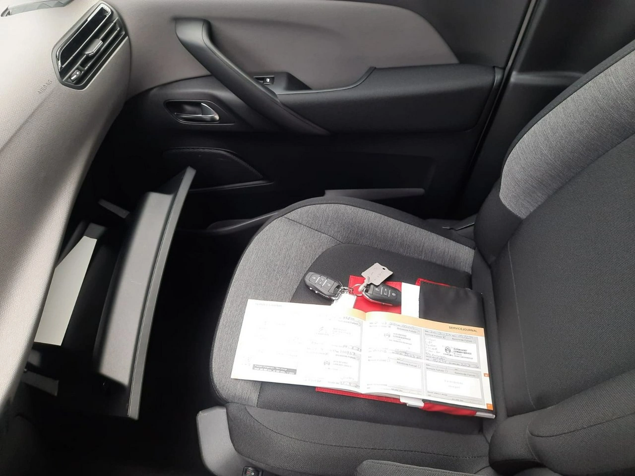 Citroën C4 Picasso - Zdjęcie 28