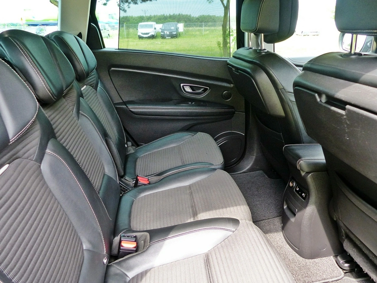 Renault Grand Scenic - Zdjęcie 22