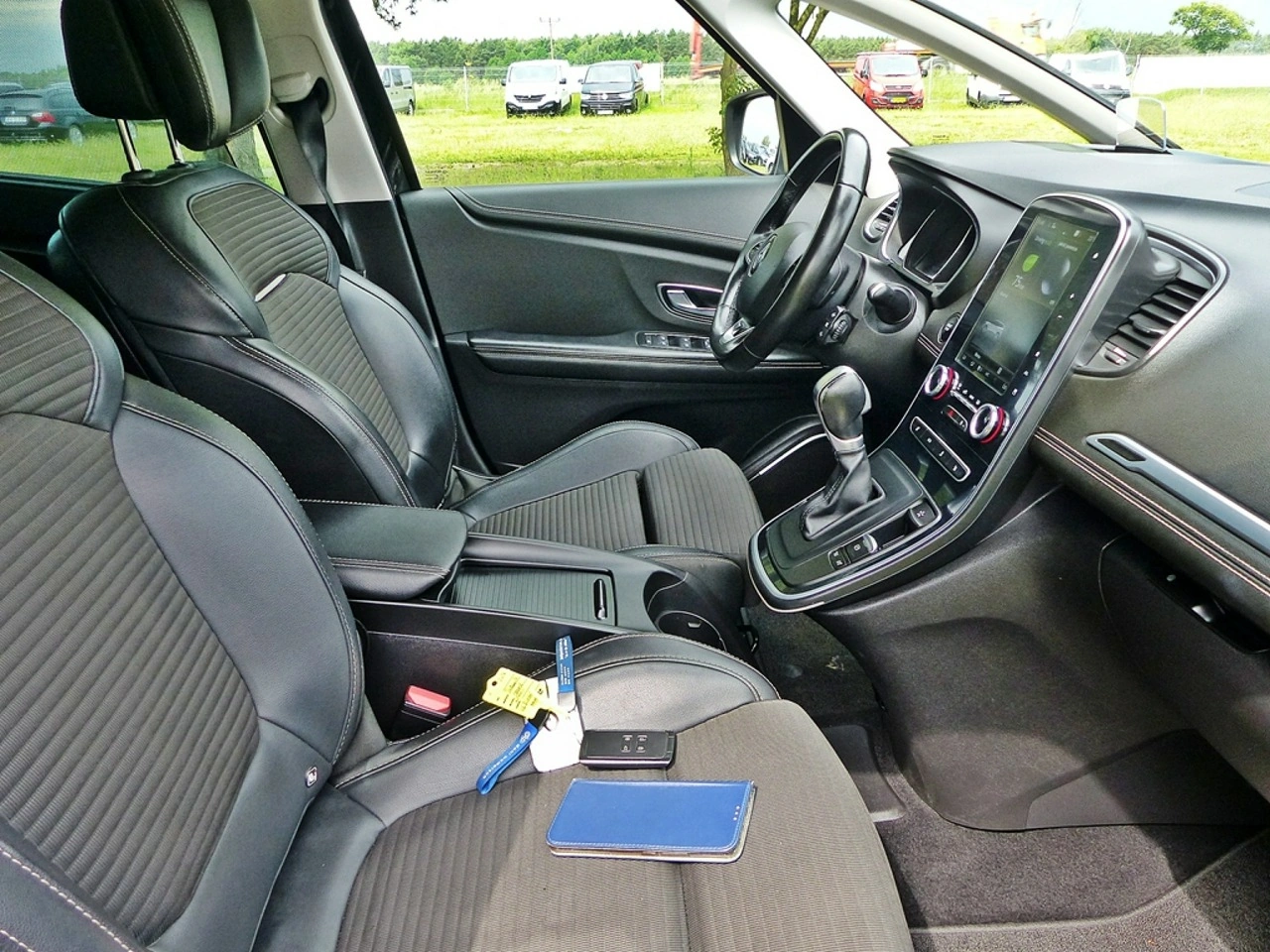 Renault Grand Scenic - Zdjęcie 24