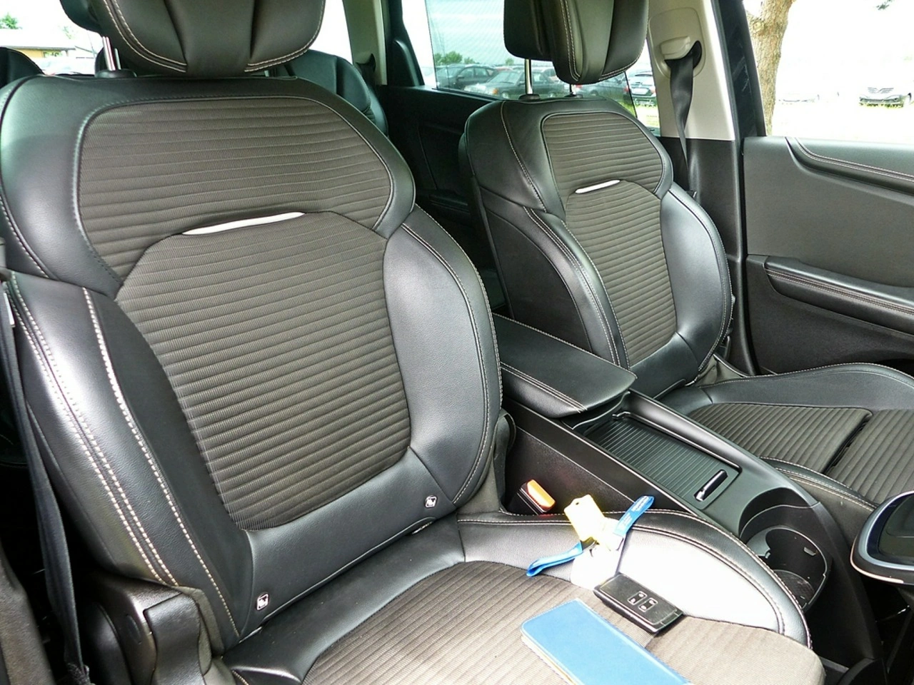 Renault Grand Scenic - Zdjęcie 25