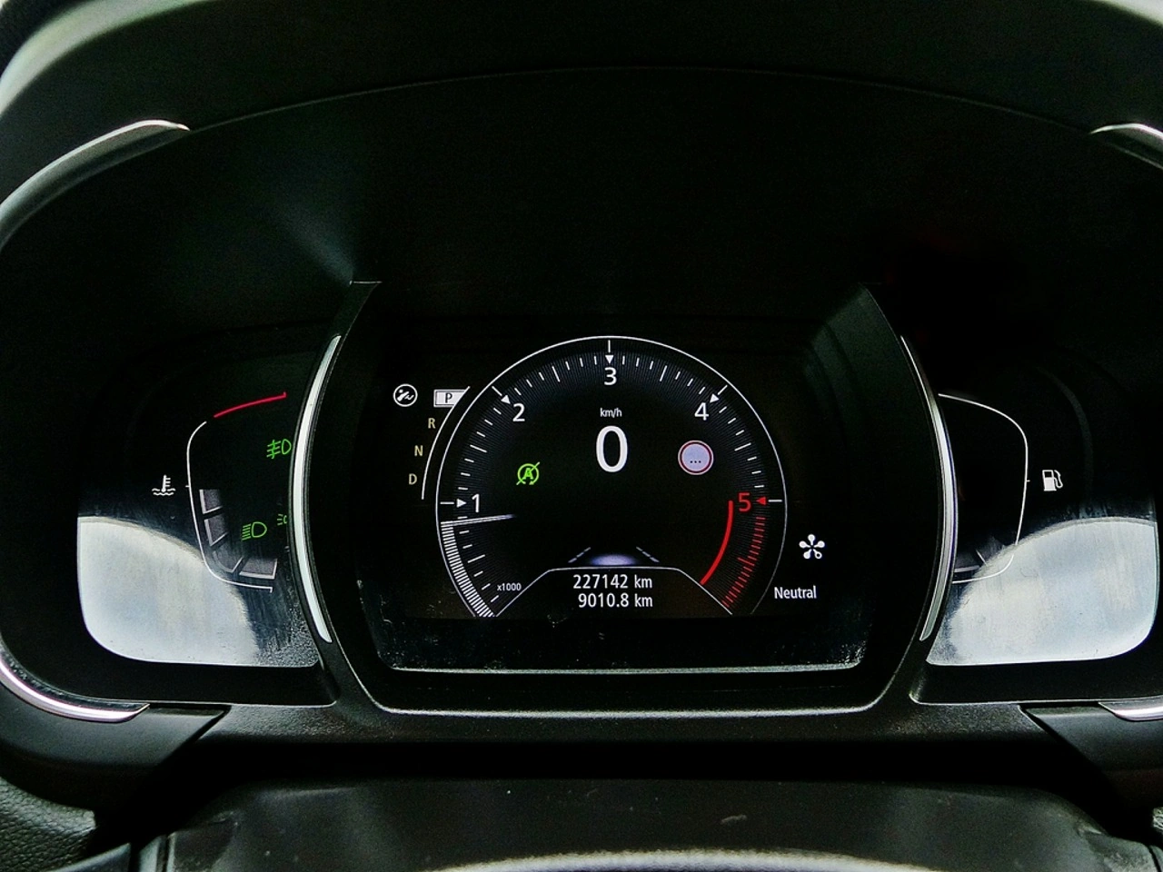 Renault Grand Scenic - Zdjęcie 27